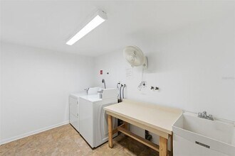 19701 Gulf Blvd in Indian Shores, FL - Foto de edificio - Building Photo