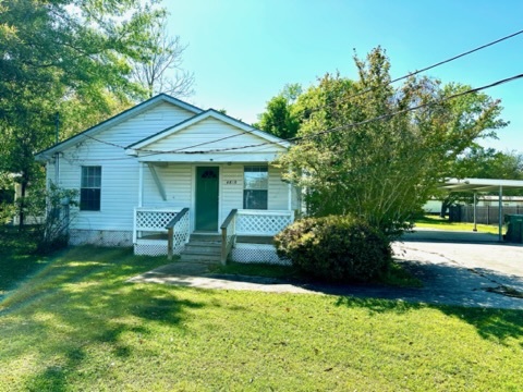 4810 Ihles Rd in Lake Charles, LA - Foto de edificio - Building Photo