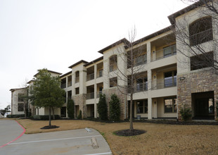 Water's Edge Condominium in Lake Dallas, TX - Building Photo - Building Photo