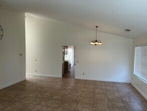 29750 Calle Palmas in Temecula, CA - Building Photo - Building Photo