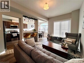 11 Pim Ln in Hamilton, ON - Building Photo - Building Photo