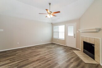 709 Cumberland Dr in Burleson, TX - Building Photo - Building Photo