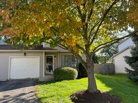 514 Powers Ct in Yorkville, IL - Building Photo