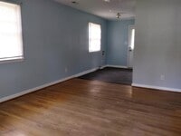 607 Dennis Rd photo'