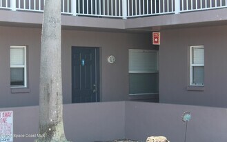 307 Adams Ave in Cape Canaveral, FL - Building Photo