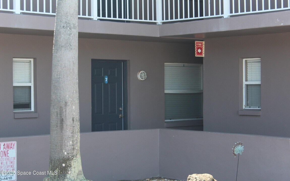 307 Adams Ave in Cape Canaveral, FL - Building Photo