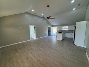 350 Silver Run Rd in Munford, AL - Foto de edificio - Building Photo