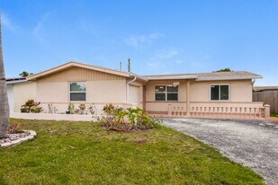 9521 NW 25th St in Sunrise, FL - Building Photo