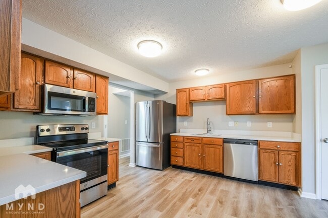 16975 Napoleon Ct in Westfield, IN - Building Photo - Building Photo