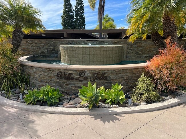 property at 3162 Via Alicante