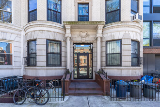 660 Madison St in Brooklyn, NY - Building Photo - Building Photo