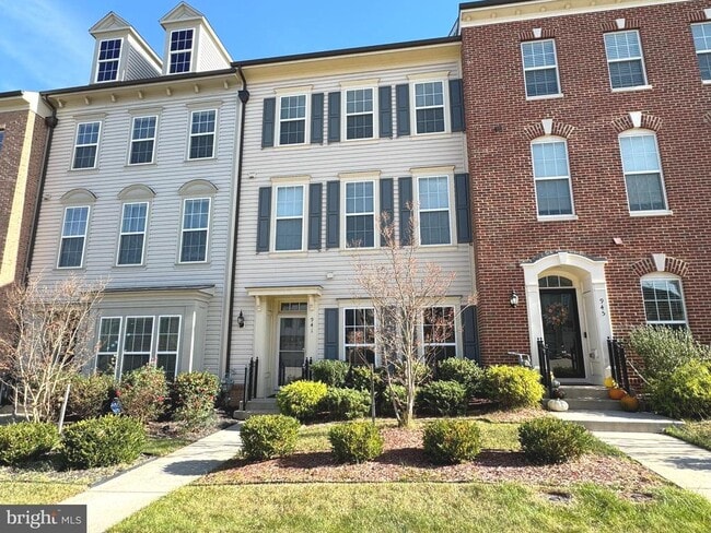 property at 941 Basswood Dr