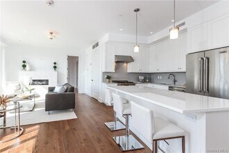 108 Mamaroneck Ave in Mamaroneck, NY - Building Photo - Building Photo