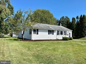 73 Oliver Rd in Enola, PA - Building Photo - Building Photo