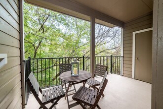 High Oaks in Austin, TX - Foto de edificio - Building Photo