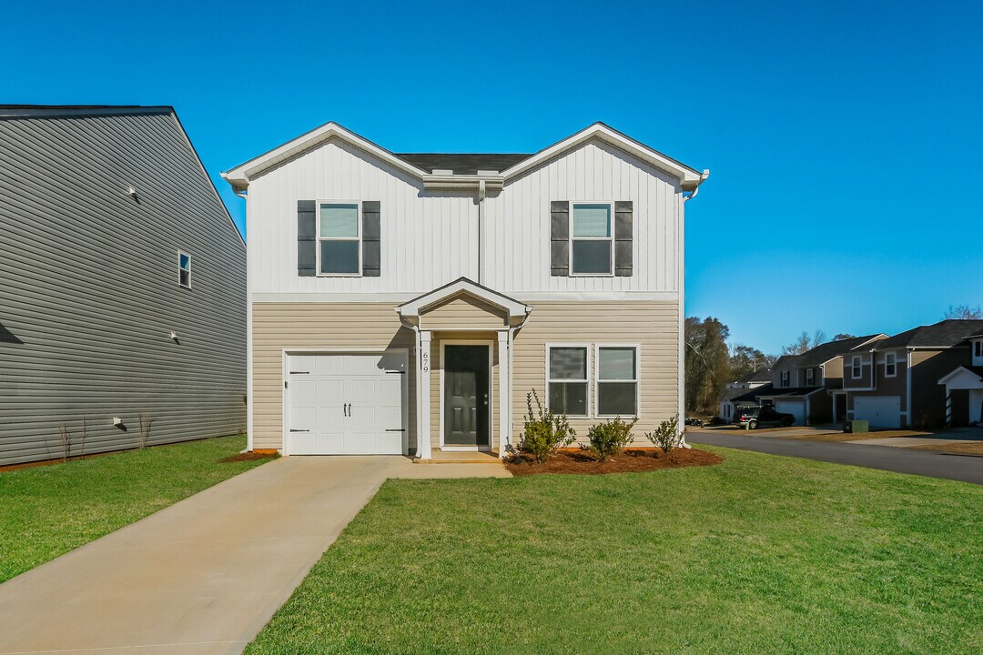 679 Farmstead Trail in Inman, SC - Building Photo