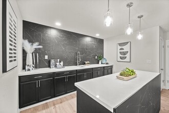 1350 62nd St in Sacramento, CA - Building Photo - Building Photo