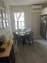 147 L St, Unit 1 in Boston, MA - Foto de edificio - Building Photo