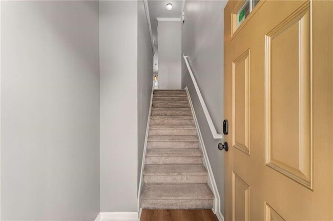 1040 Liberty Pkwy NW in Atlanta, GA - Building Photo - Building Photo