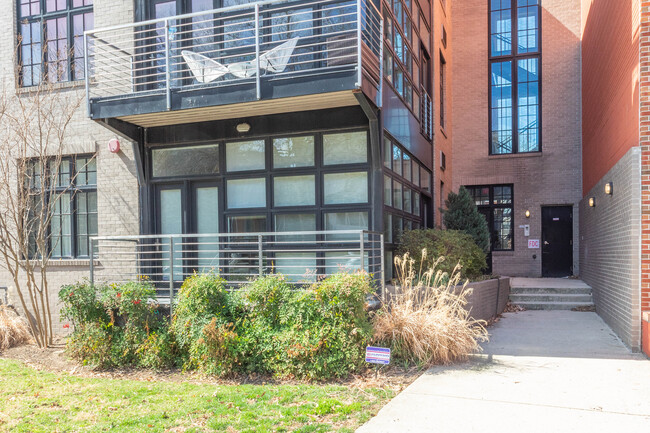 2128 11th St NW in Washington, DC - Foto de edificio - Building Photo