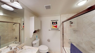 23 Kingston Ct E in Coronado, CA - Building Photo - Building Photo