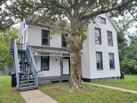 404 Martin Luther King St in Elizabeth City, NC - Building Photo