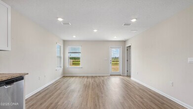 7208 Madison Sq Dr in Panama City, FL - Building Photo - Building Photo