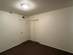 4831 E University Ave in Fresno, CA - Building Photo - Building Photo