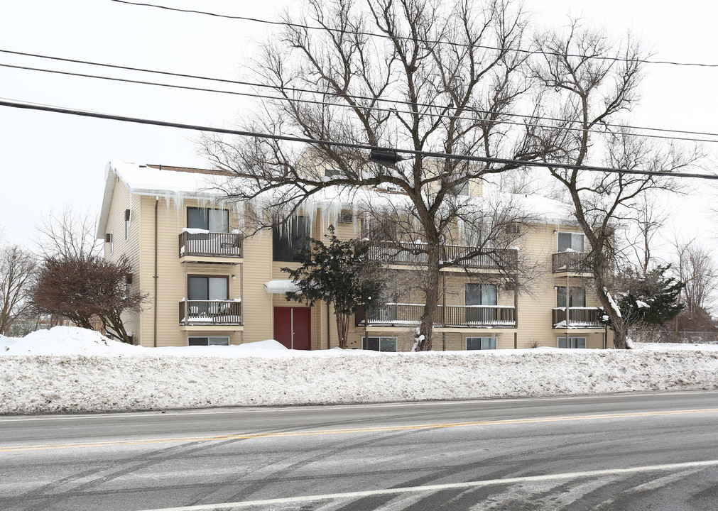 Century Apartments in Liverpool, NY - Building Photo