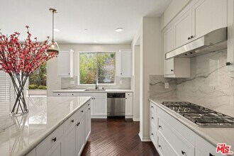 4928 Princess Dr in Agoura Hills, CA - Building Photo - Building Photo