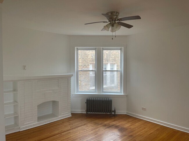 6343 N Claremont Ave in Chicago, IL - Building Photo - Building Photo