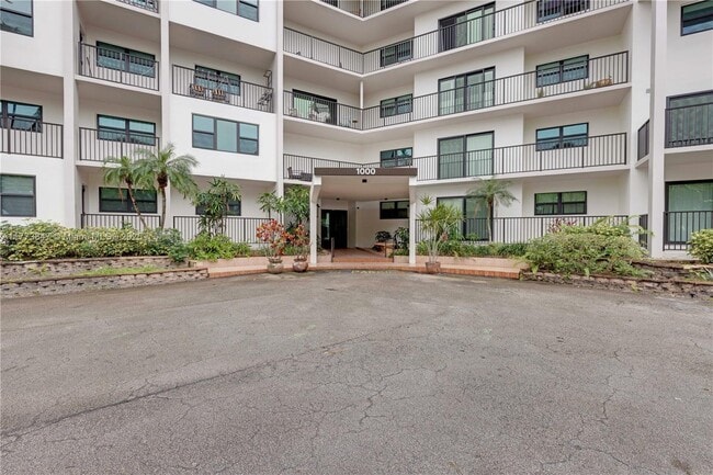 property at 1000 River Reach Dr