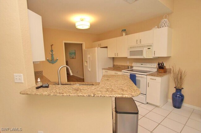 9111 Las Maderas Dr in Bonita Springs, FL - Building Photo - Building Photo