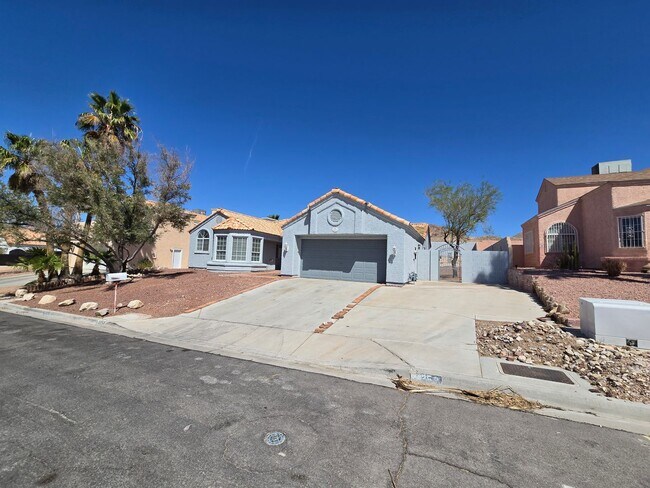 2252 Welsey Manor Dr in Las Vegas, NV - Building Photo - Building Photo