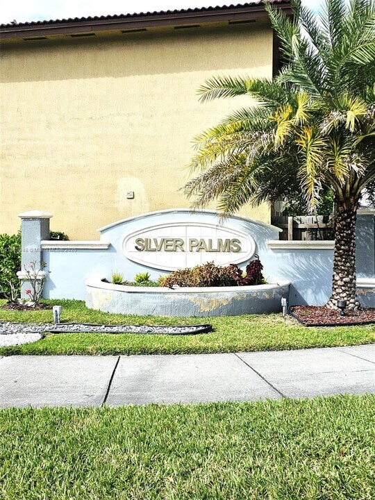11357 SW 230th Terrace in Miami, FL - Building Photo