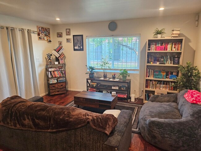 property at 6822 N 35th Ave
