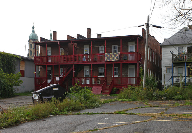 92 W 2nd St in Mansfield, OH - Building Photo - Building Photo