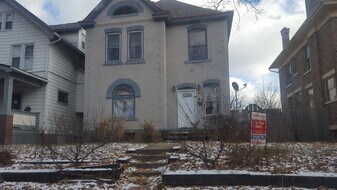 2266 N 4th St in Columbus, OH - Building Photo