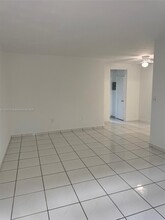 8040 Tatum Waterway Dr in Miami Beach, FL - Building Photo - Building Photo