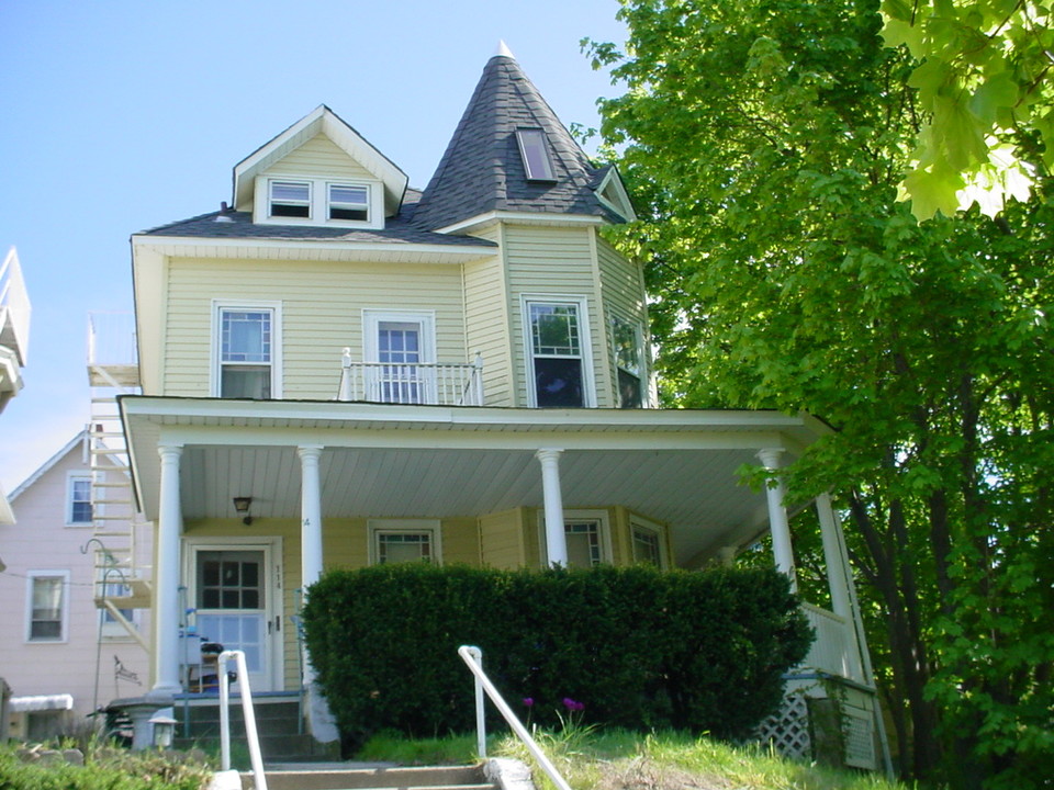 114 Lake Ave in Ocean Grove, NJ - Building Photo