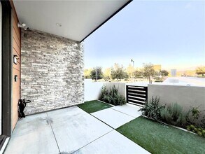 110 Keeper in Irvine, CA - Building Photo - Building Photo