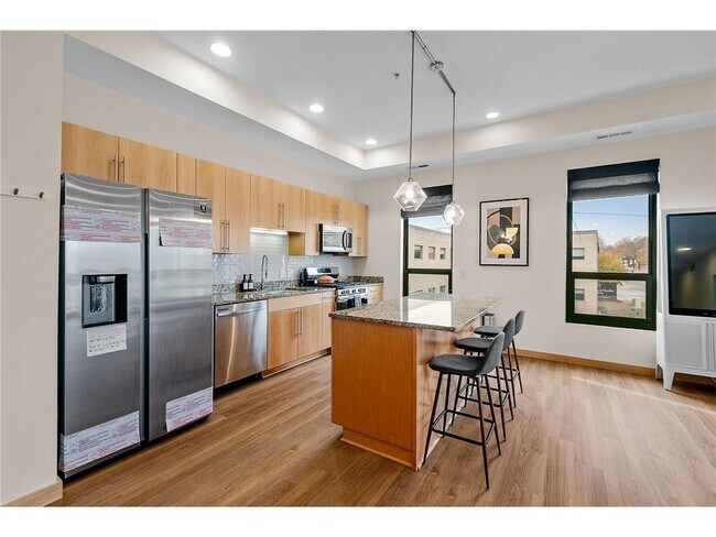 9 W Franklin Ave in Minneapolis, MN - Building Photo - Building Photo