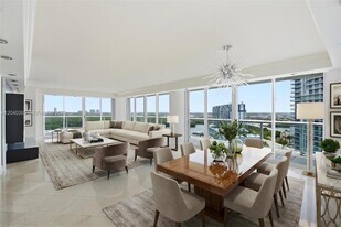 16500 Collins Ave in Sunny Isles Beach, FL - Building Photo