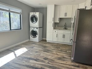 620 Wilshire Pl in Thousand Oaks, CA - Building Photo - Building Photo