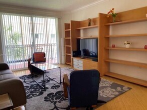 4602 SW 160th Ave in Miramar, FL - Building Photo - Building Photo