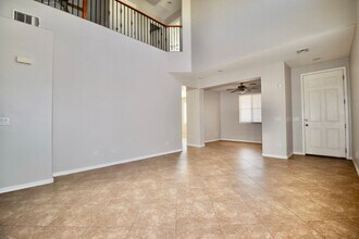 21460 E Roundup Way in Queen Creek, AZ - Foto de edificio - Building Photo