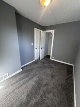 8005 Neville Ave in Cleveland, OH - Building Photo - Building Photo