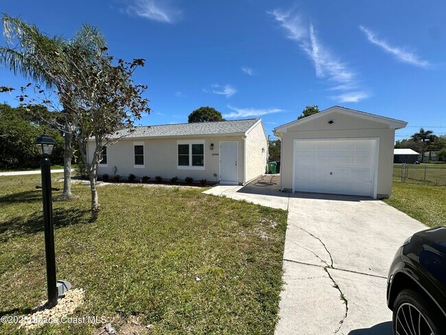 property at 2844 SE Melaleuca Blvd