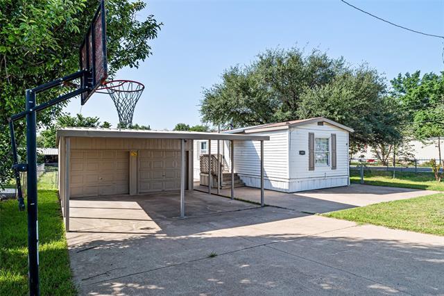 property at 4001 Gloria Dr