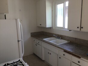 11661 Ohio Ave, Unit #3 in Los Angeles, CA - Building Photo - Building Photo